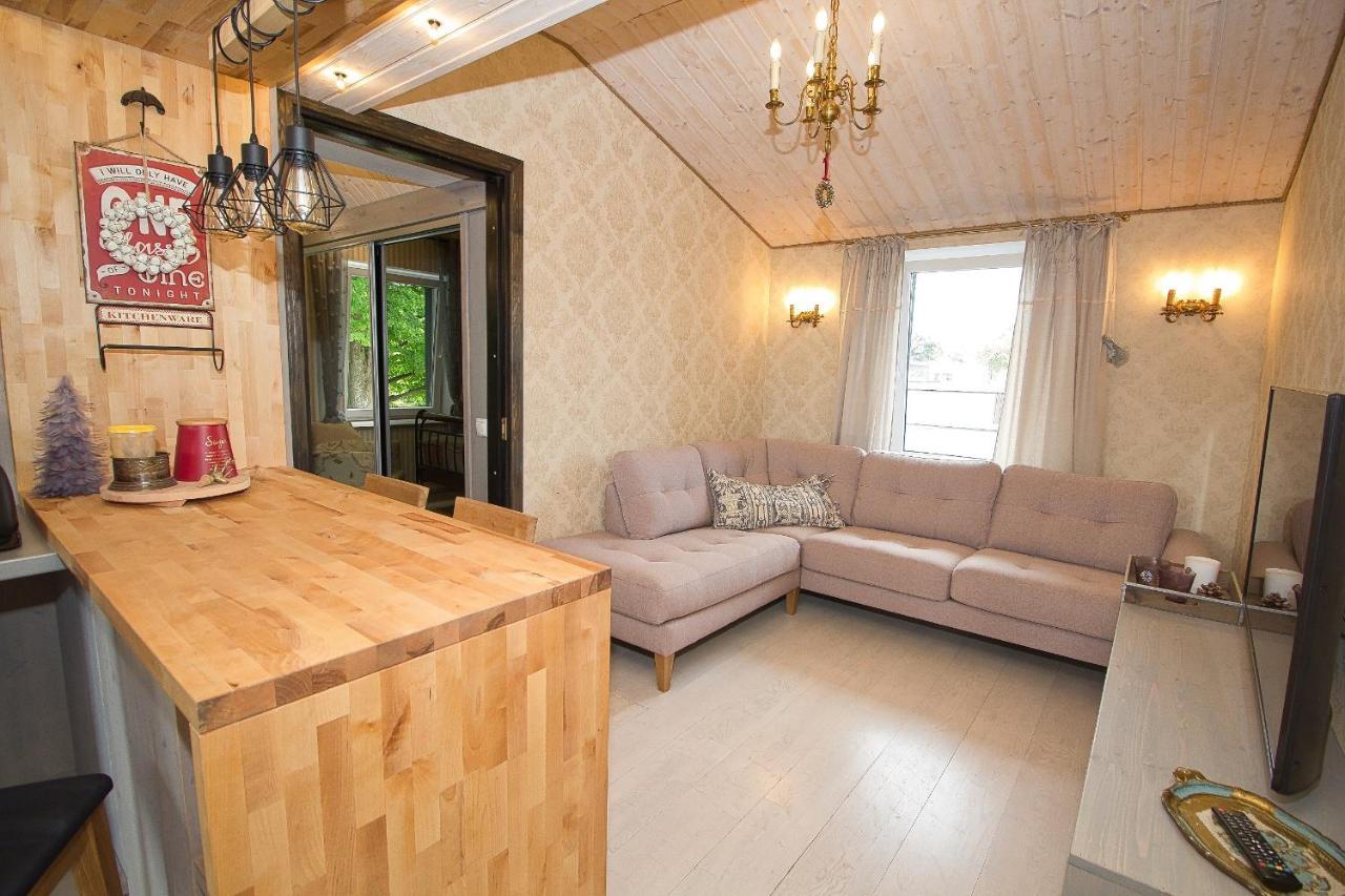 Apartment With Private Garden And Large Balcony Pärnu Esterno foto